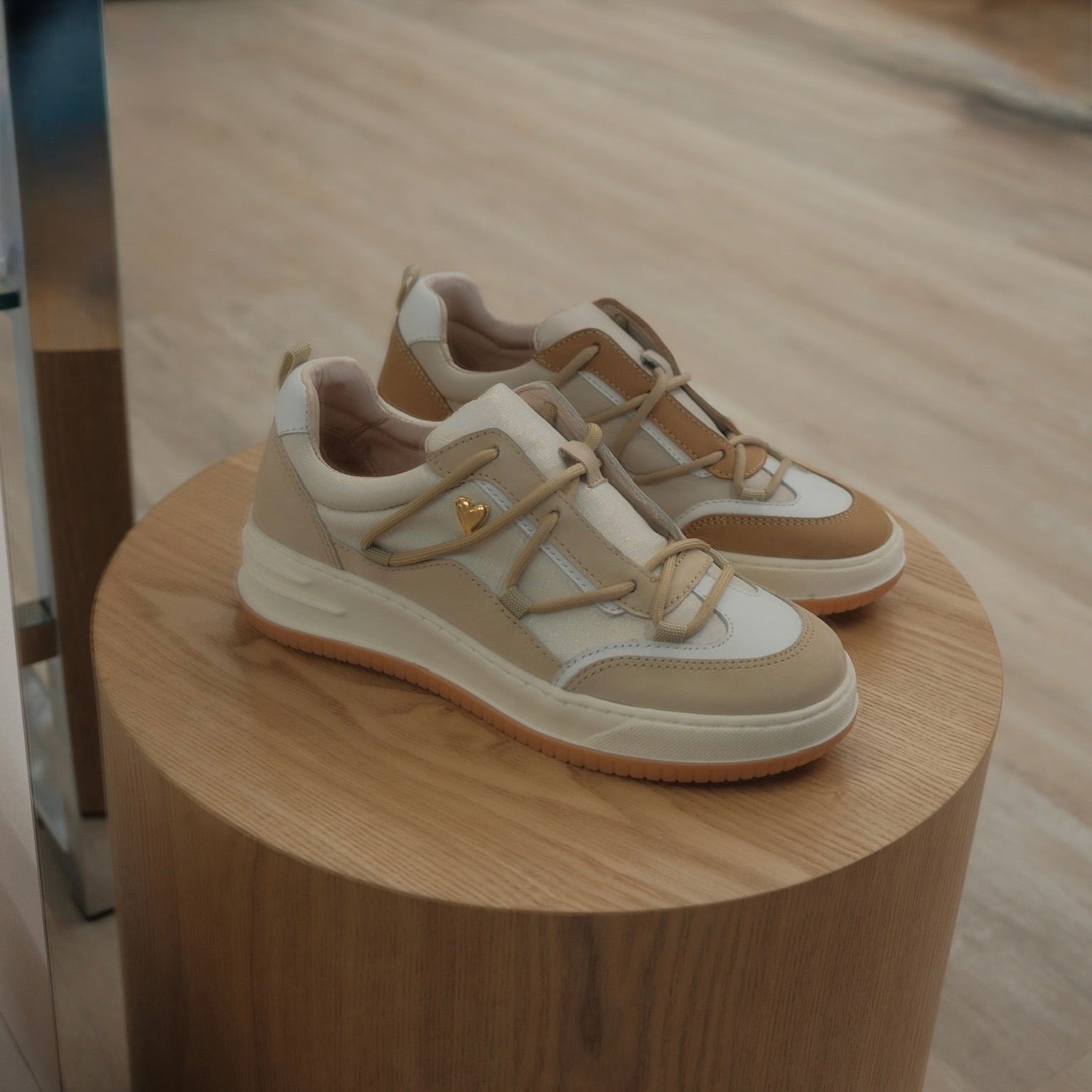 Joelle Sneakers - Beige