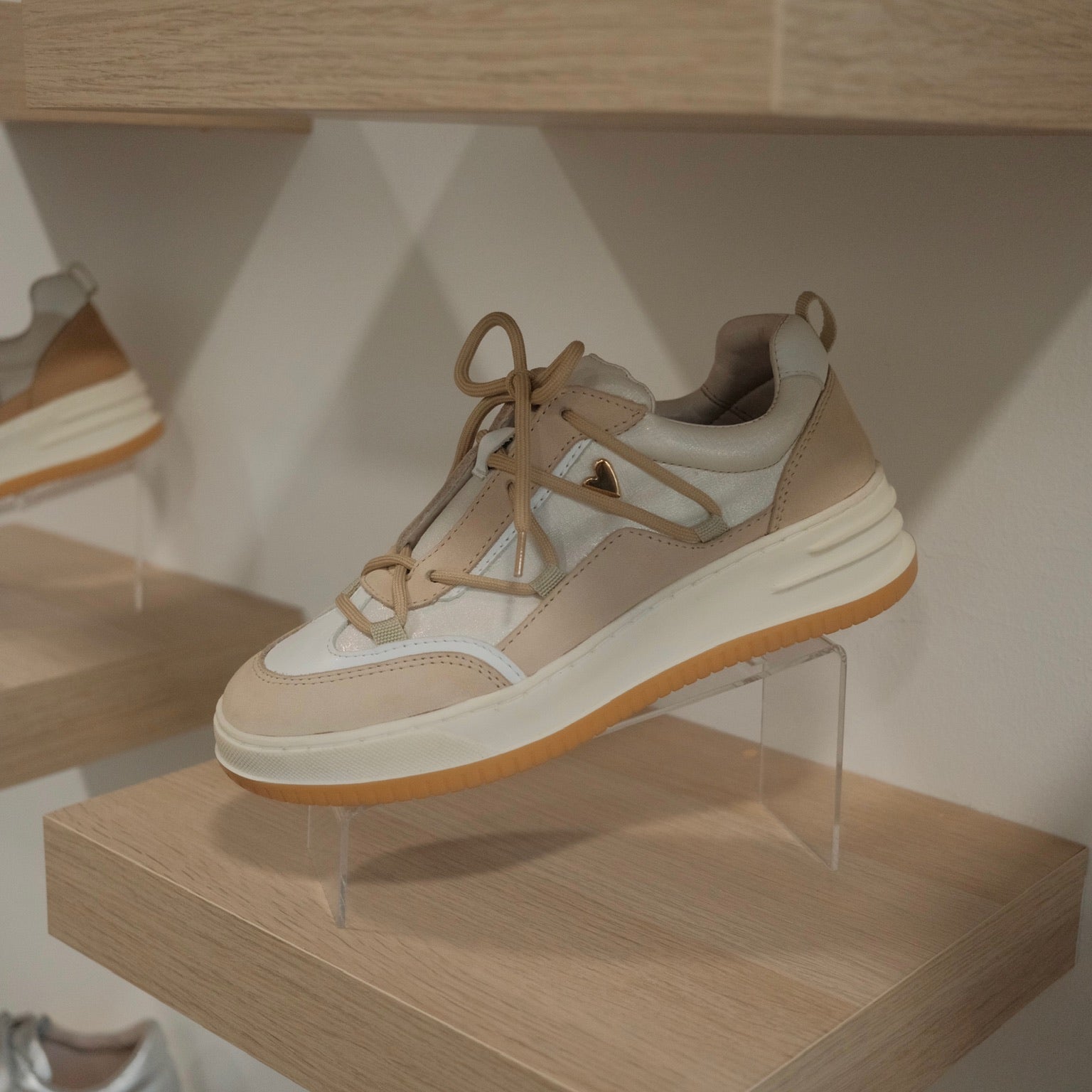 Joelle Sneakers - Beige