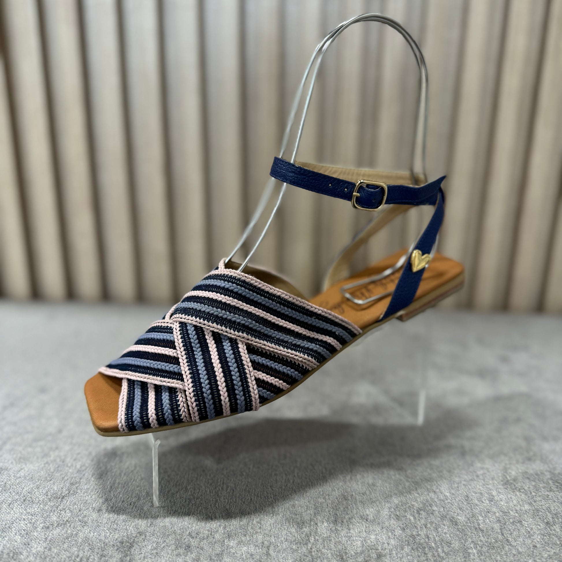 Veronica Flats Sandals - Blue