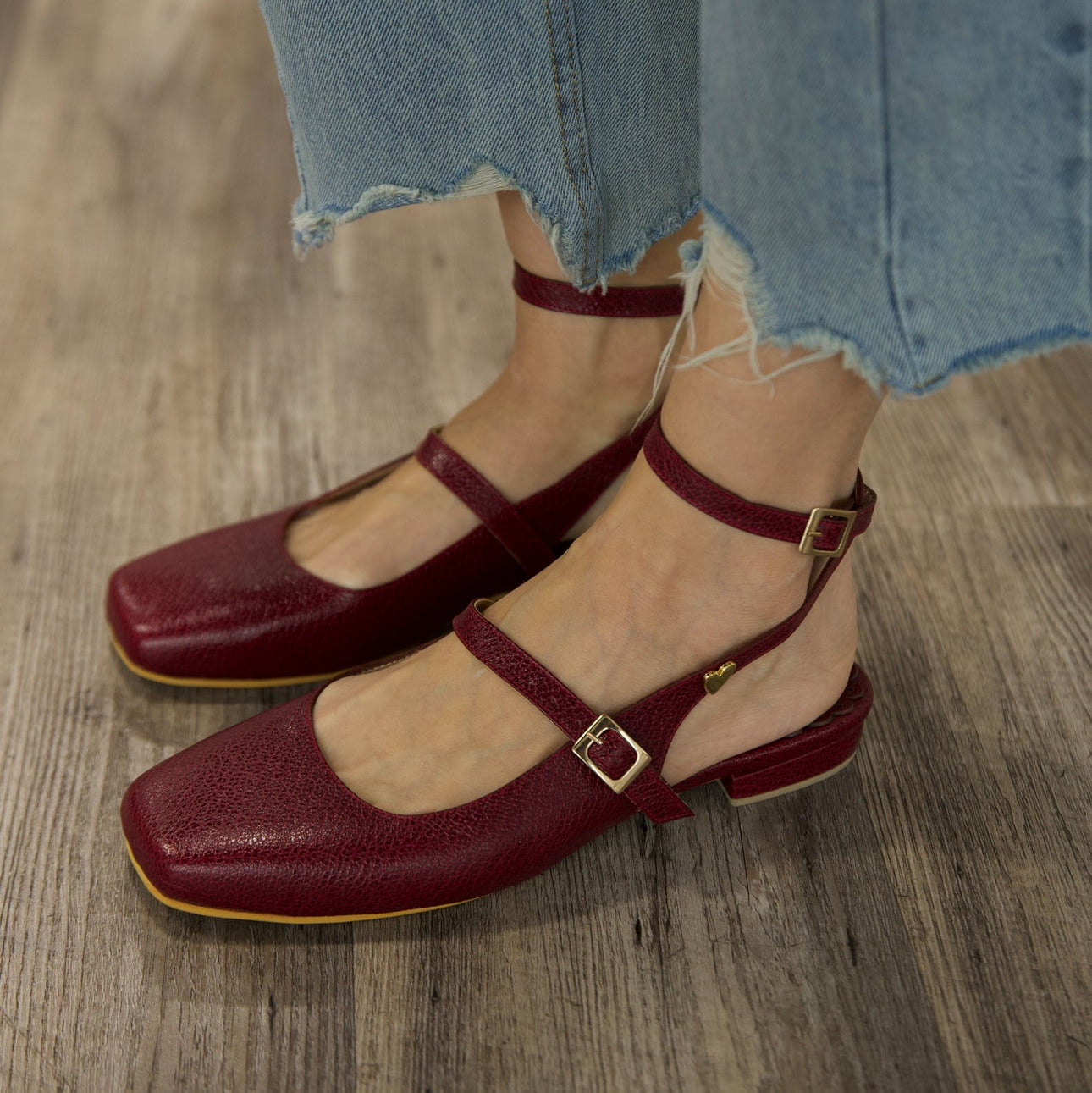 Scarlett Flats - Burgundy