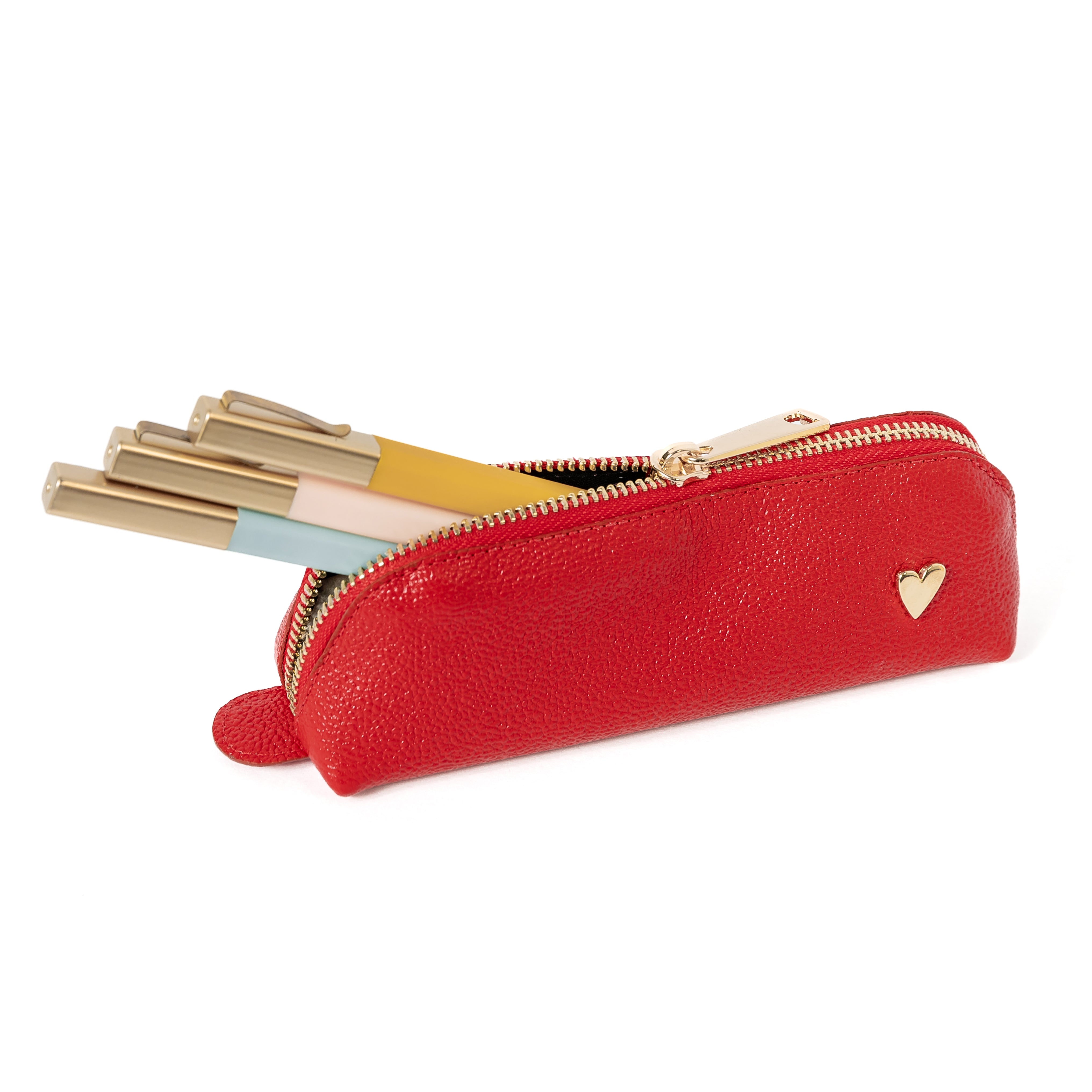 Pencil Case - Red by Nataly Mendez, El portalapices no incluye los marcadores mostrados en la imagen. Genuine Leather Signature Heart Fits about 15 pencils or pens Designed to stand in their own 2" H, 6.5" W, 2" D