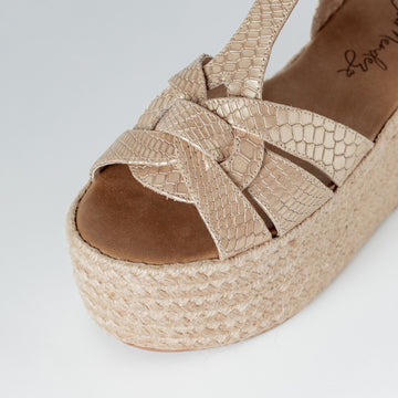 Get ready to rock your new CAMERON ESPADRILLES, just by adding a few inches and looking amazing and chic for your day!   FEATURES Its base is lined in natural jute Genuine Leather on the upper and back Insole made of genuine leather. Handmade 3 inch heel weight 2.5 inch platform