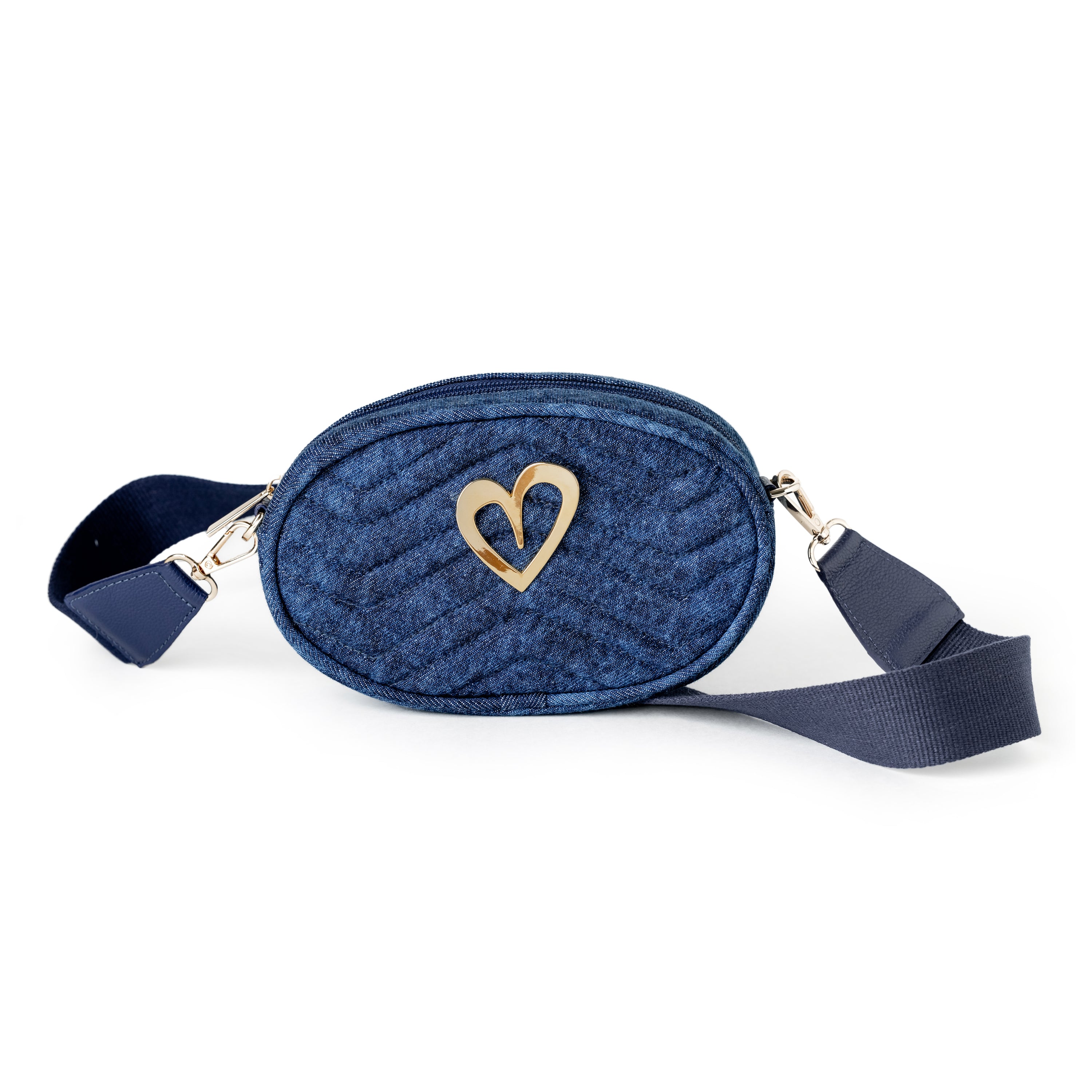 Pamela Multi Bag - Jean by Nataly Mendez, Denim Fabric Adjustable 5" x 7" Gold Heart Medida del cinturón: 42.5” Incluye correa y strap.