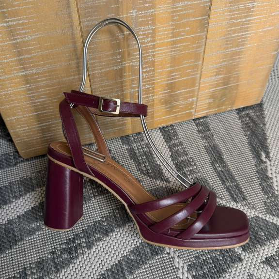 Taylor Heel Sandals - Burgundy