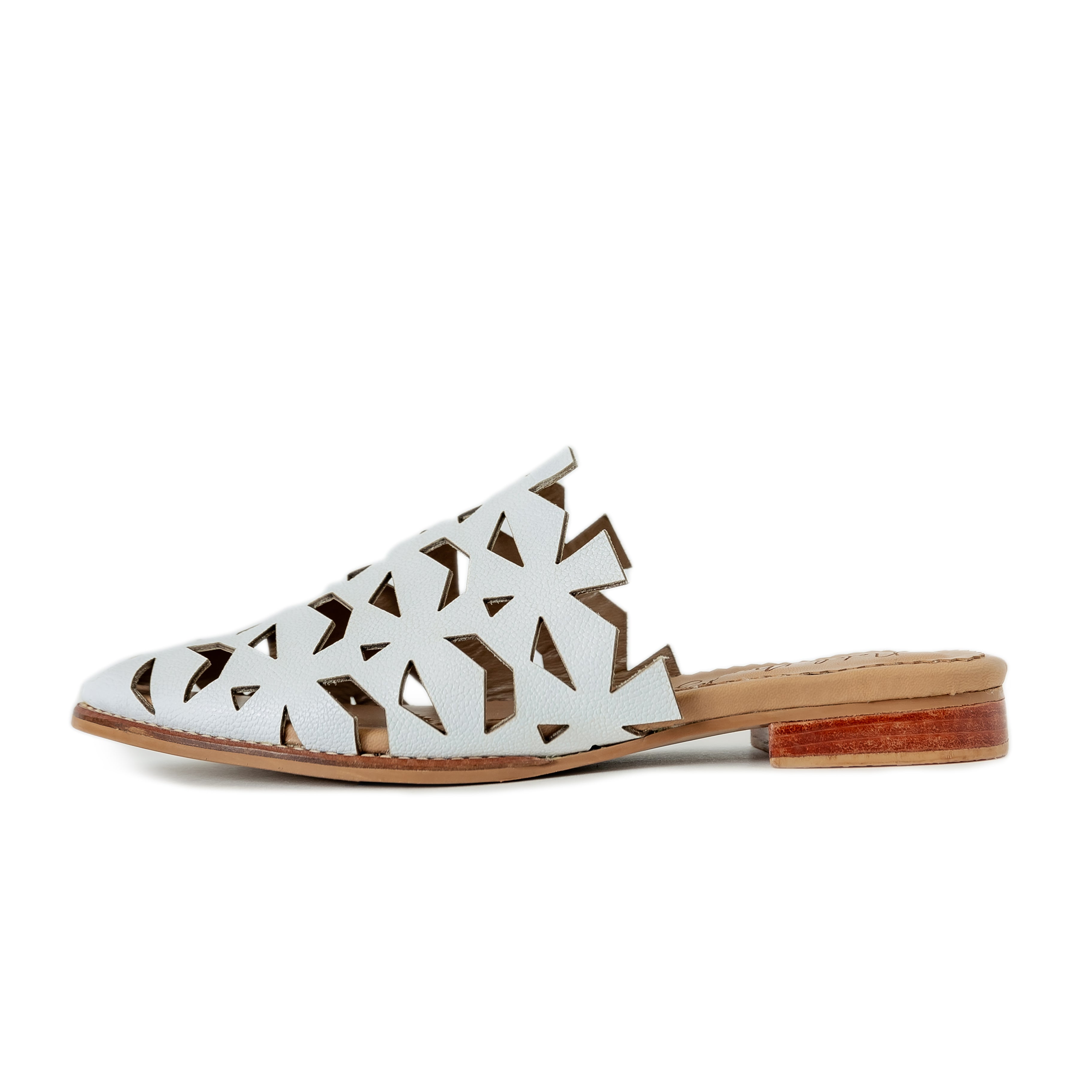 Flats Hoja - White by Nataly Mendez, Genuine leather, Insole lining made of leather Italian, Heel height .5 cm Handmade