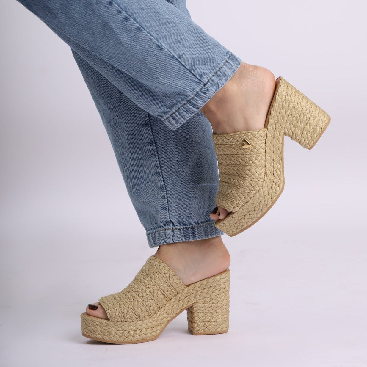 Lizzie discount wedge sandal