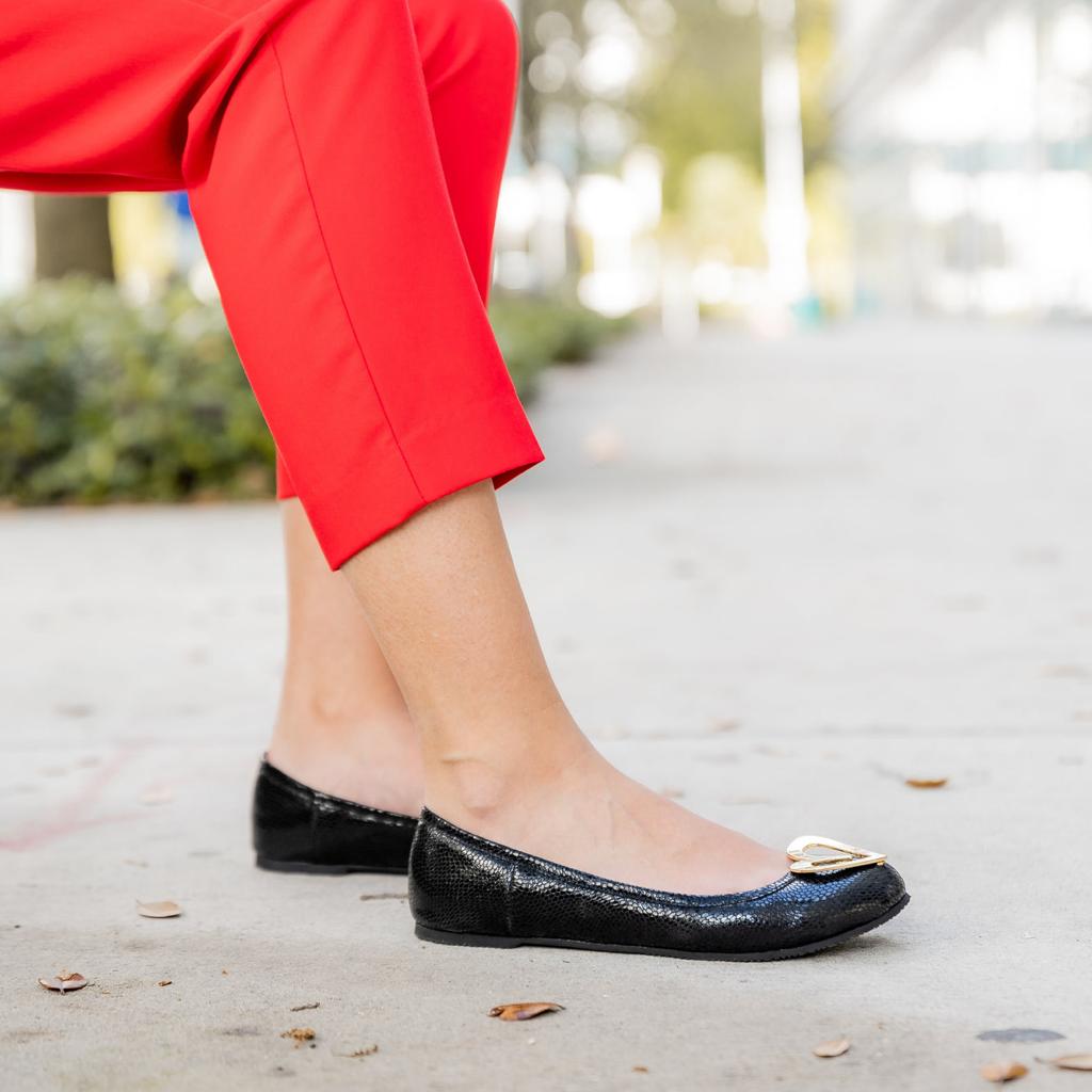 Pipa Ballerinas - Black by Nataly Mendez, Genuine leather upper material Leather insole lining Heel height .5 cm