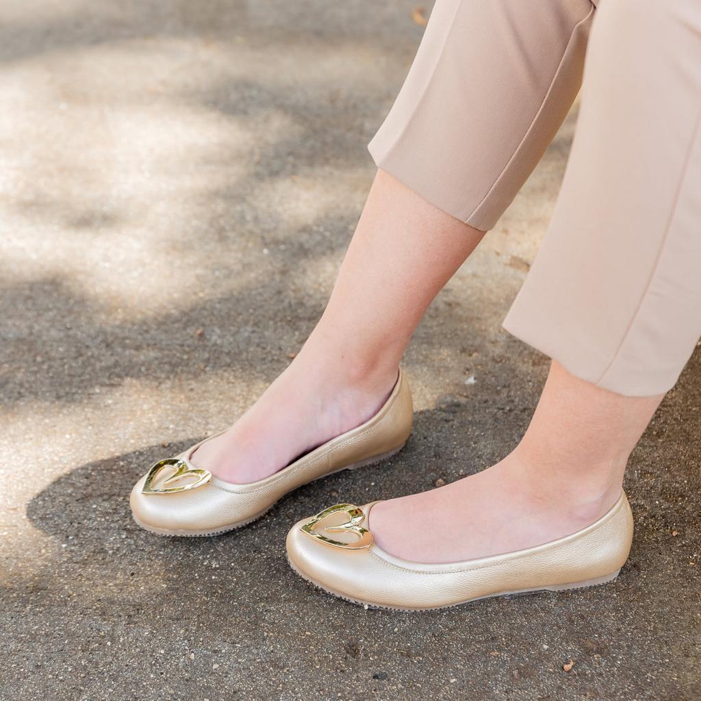 Pipa Ballerinas - Gold by Nataly Mendez, Genuine leather upper material Leather insole lining Heel height .5 cm