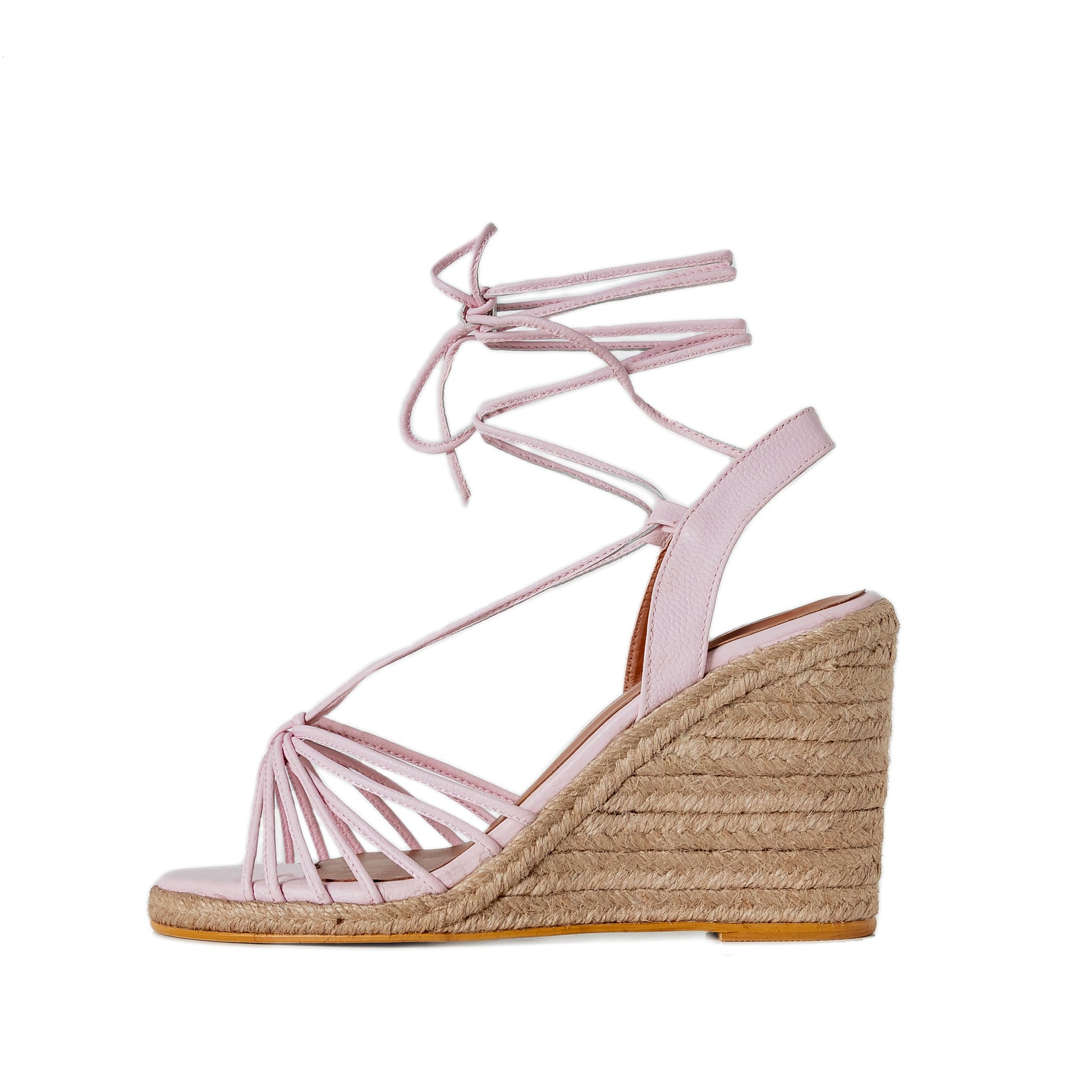 Titi Espadrilles Ligh Pink by Nataly Mendez. Its base is lined with natural fique Genuine Leather on the upper. Insole made of leather. Pronounced arch. Handmade 3.5 inch heel height 0.5 inch platform