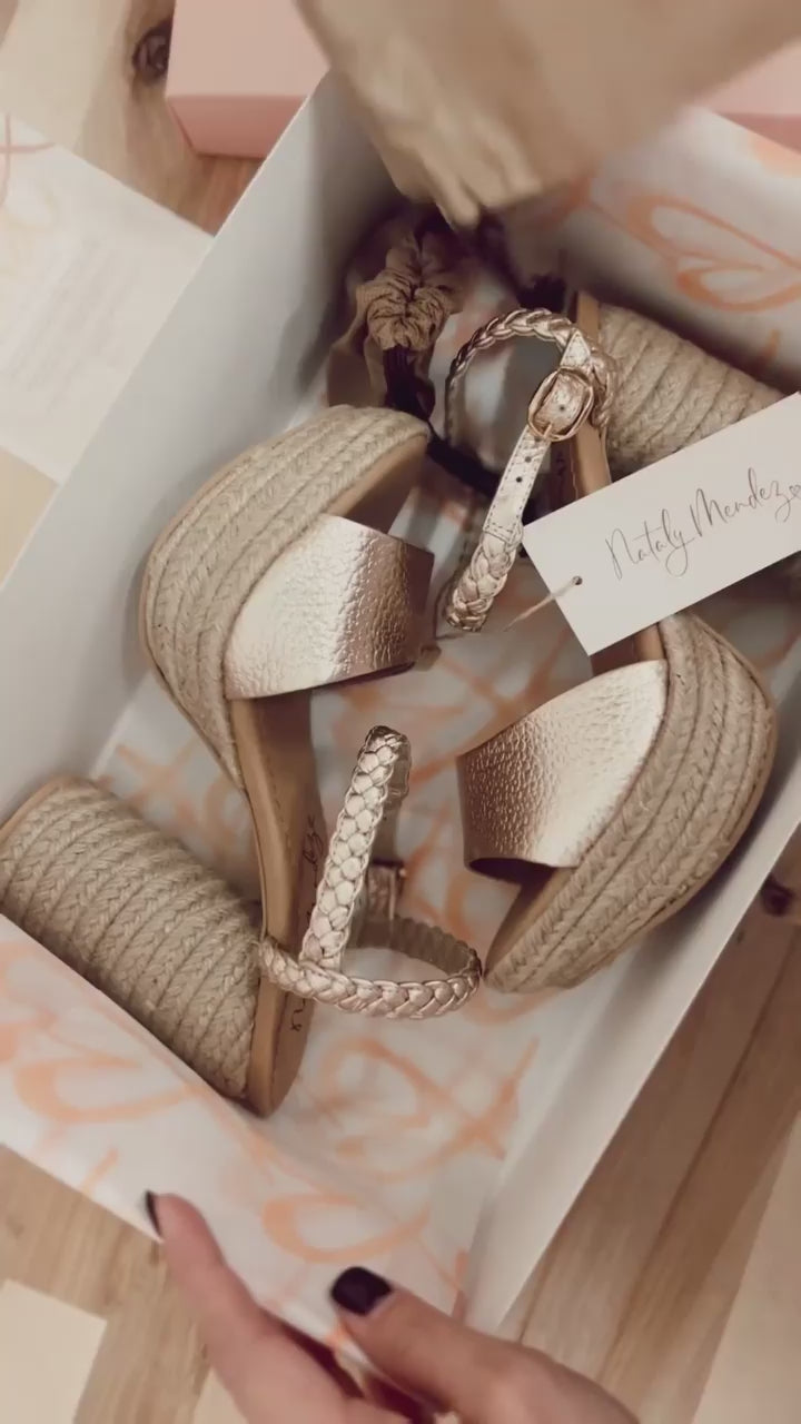 Eugene Gold Sandals by Nataly Mendez Platform made of jute Leather upper Adjustable Insole made of leather Hand made 5 inch heel height 1,5 inch platform